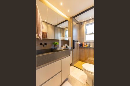 Apartamento à venda com 117m², 3 quartos e 2 vagas Apartamento à venda com 117m², 3 quartos e 2 vagasBanheiro da Suite 3