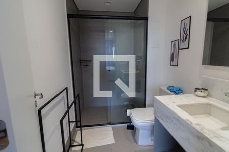 Banheiro  de apartamento à venda com 1 quarto, 38m² em Pinheiros, São Paulo