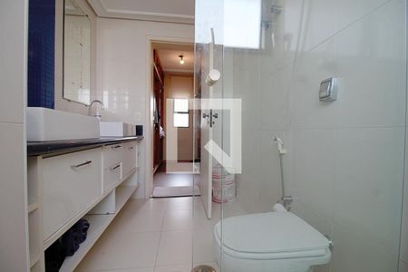Apartamento à venda com 274m², 3 quartos e 3 vagas Apartamento à venda com 274m², 3 quartos e 3 vagasBanheiro da Suíte 2