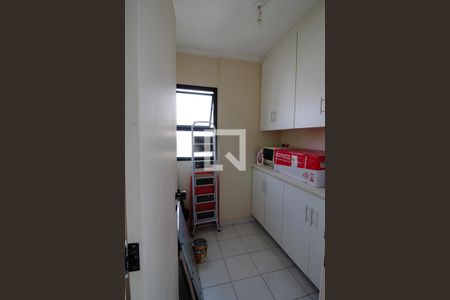 Apartamento à venda com 274m², 3 quartos e 3 vagas Apartamento à venda com 274m², 3 quartos e 3 vagasÁrea de Serviço