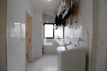 Apartamento à venda com 274m², 3 quartos e 3 vagas Apartamento à venda com 274m², 3 quartos e 3 vagasÁrea de Serviço