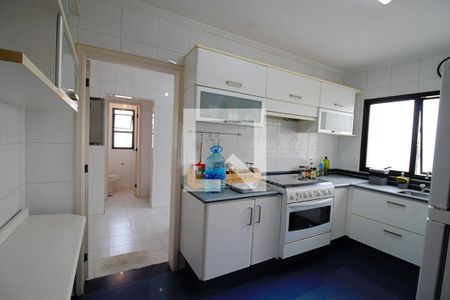 Apartamento à venda com 274m², 3 quartos e 3 vagas Apartamento à venda com 274m², 3 quartos e 3 vagasCozinha