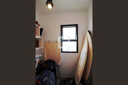 Apartamento à venda com 274m², 3 quartos e 3 vagas Apartamento à venda com 274m², 3 quartos e 3 vagasQuarto de Serviço