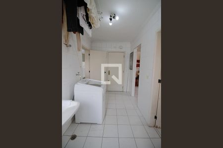 Apartamento à venda com 274m², 3 quartos e 3 vagas Apartamento à venda com 274m², 3 quartos e 3 vagasÁrea de Serviço