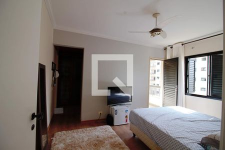 Apartamento à venda com 274m², 3 quartos e 3 vagas Apartamento à venda com 274m², 3 quartos e 3 vagasSuíte 2