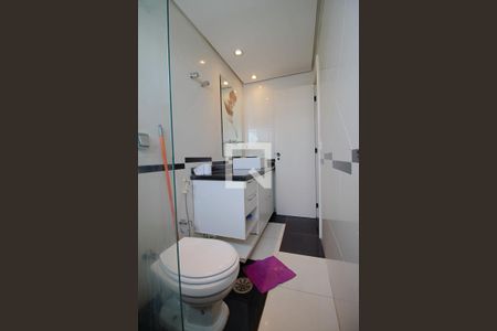 Apartamento à venda com 274m², 3 quartos e 3 vagas Apartamento à venda com 274m², 3 quartos e 3 vagasBanheiro da Suíte 1