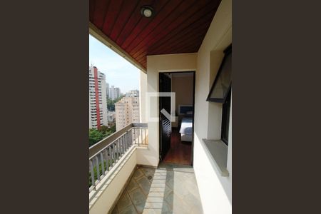 Apartamento à venda com 274m², 3 quartos e 3 vagas Apartamento à venda com 274m², 3 quartos e 3 vagasVaranda da Suíte 2