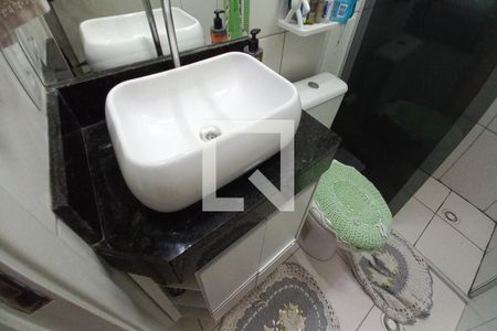 Detalhe do banheiro de apartamento para alugar com 2 quartos, 43m² em Jardim Márcia, Campinas