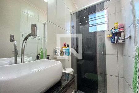 Banheiro de apartamento para alugar com 2 quartos, 43m² em Jardim Márcia, Campinas