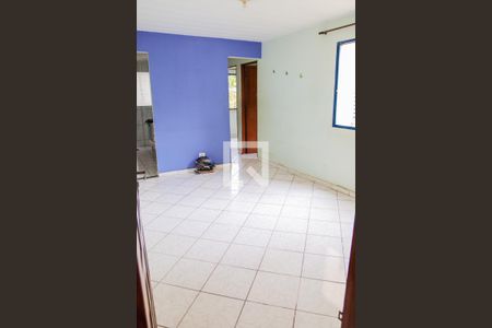 Sala  de apartamento para alugar com 2 quartos, 43m² em Parque Pirajussara, Embu das Artes