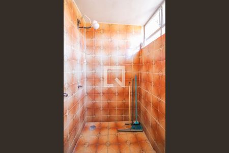 Casa à venda com 280m², 4 quartos e 3 vagasBanheiro 2