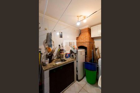 Casa à venda com 90m², 3 quartos e 1 vagaÁrea de Serviço