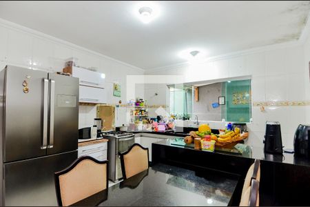 Casa à venda com 220m², 3 quartos e 2 vagasCozinha