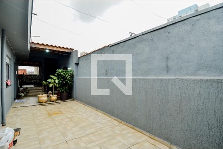 Casa à venda com 220m², 3 quartos e 2 vagasQuintal 