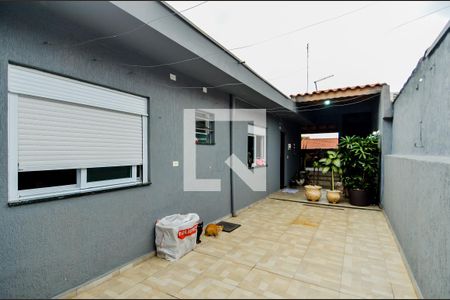 Casa à venda com 220m², 3 quartos e 2 vagasQuintal 