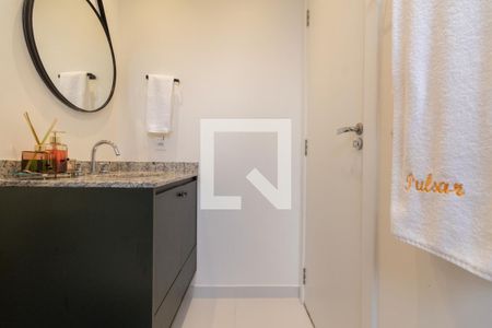 Apartamento à venda com 70m², 2 quartos e 1 vagaSuíte - banheiro