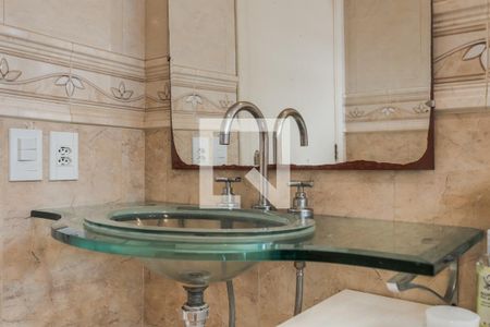 Apartamento à venda com 155m², 2 quartos e 2 vagas Apartamento à venda com 155m², 2 quartos e 2 vagasBanheiro