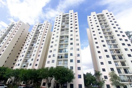 Apartamento à venda com 46m², 2 quartos e 1 vaga Apartamento à venda com 46m², 2 quartos e 1 vagaFachada do bloco