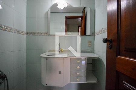 Lavabo de apartamento à venda com 4 quartos, 135m² em Tijuca, Rio de Janeiro