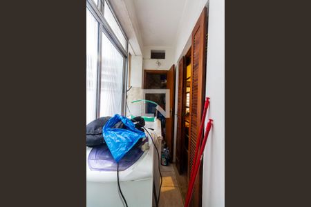 Área de Serviço e banheiro de serviço de apartamento à venda com 3 quartos, 80m² em Centro Histórico, Porto Alegre