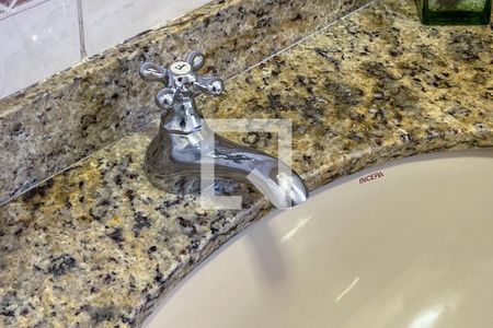 Lavabo de apartamento à venda com 2 quartos, 63m² em Vila Uberabinha, São Paulo