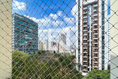Vista de apartamento à venda com 2 quartos, 63m² em Vila Uberabinha, São Paulo