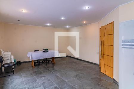 Apartamento à venda com 69m², 2 quartos e 1 vaga Apartamento à venda com 69m², 2 quartos e 1 vagaHall