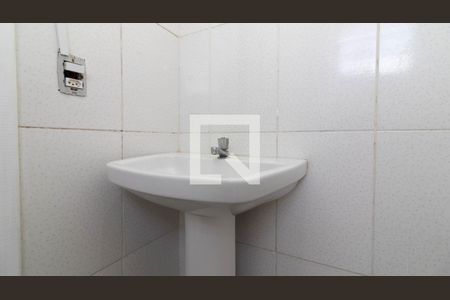 Banheiro de casa para alugar com 1 quarto, 40m² em Jardim Danfer, São Paulo