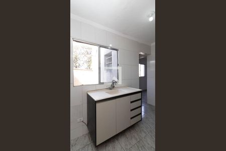 Cozinha de casa para alugar com 1 quarto, 40m² em Jardim Danfer, São Paulo