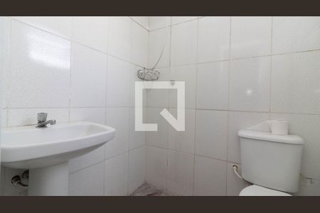 Banheiro de casa para alugar com 1 quarto, 40m² em Jardim Danfer, São Paulo