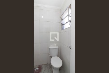 Banheiro de casa para alugar com 1 quarto, 40m² em Jardim Danfer, São Paulo