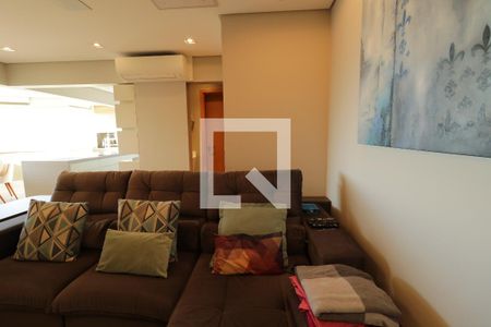 Apartamento à venda com 126m², 2 quartos e 4 vagasSala