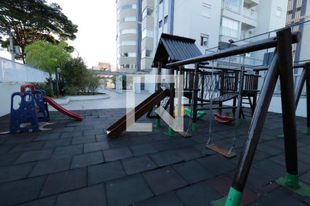 Apartamento à venda com 126m², 2 quartos e 4 vagasÁrea comum - Playground