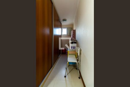 Corredor de apartamento à venda com 2 quartos, 80m² em Jardim Botânico, Porto Alegre