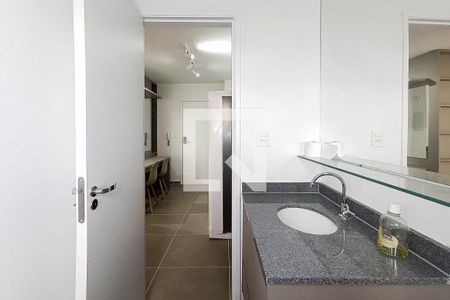 Apartamento para alugar com 31m², 1 quarto e sem vaga Apartamento para alugar com 31m², 1 quarto e sem vagaBanheiro