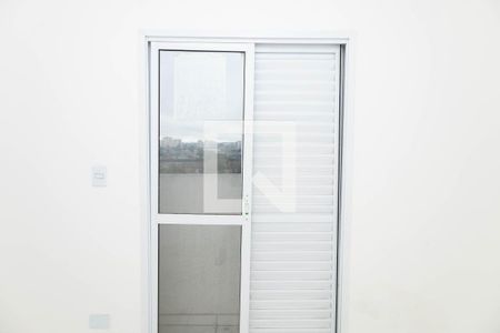Sala/cozinha  de apartamento para alugar com 2 quartos, 50m² em Vila Carmosina, São Paulo