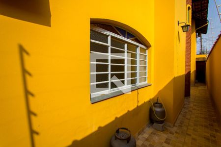Corredor de casa à venda com 3 quartos, 180m² em Vila Scarpelli, Santo André