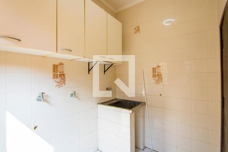 Área de serviço de casa à venda com 3 quartos, 180m² em Vila Scarpelli, Santo André