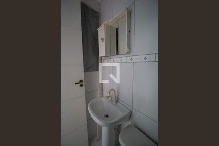 Banheiro de kitnet/studio para alugar com 1 quarto, 25m² em Vargem Grande, Rio de Janeiro