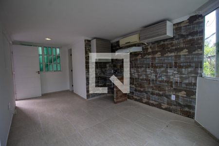 Quarto de kitnet/studio para alugar com 1 quarto, 25m² em Vargem Grande, Rio de Janeiro
