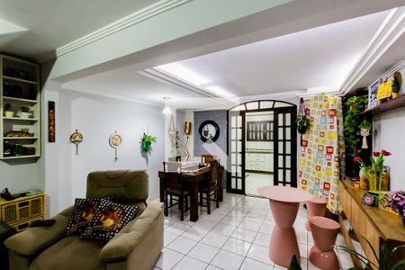 Sala de casa para alugar com 3 quartos, 150m² em Vila Camilopolis, Santo André