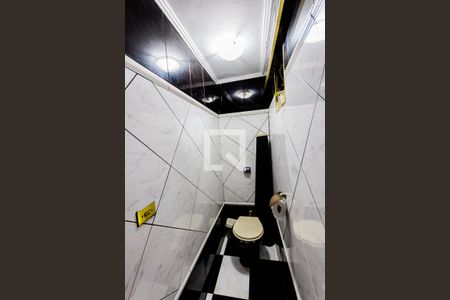Casa para alugar com 150m², 3 quartos e 1 vaga Casa para alugar com 150m², 3 quartos e 1 vagaBanheiro de Serviço