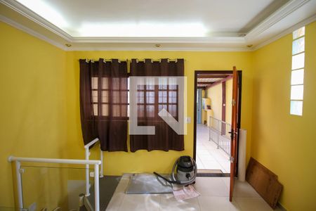 Sala de Estar de casa para alugar com 2 quartos, 150m² em Jardim Pedro José Nunes, São Paulo