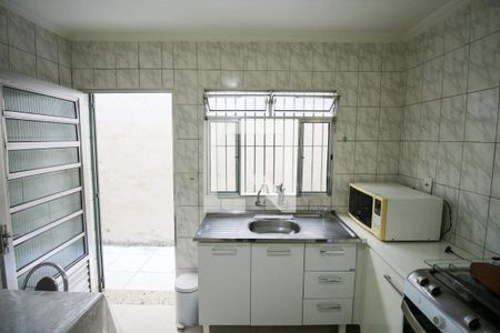 Casa para alugar com 150m², 2 quartos e 2 vagas Casa para alugar com 150m², 2 quartos e 2 vagasCozinha
