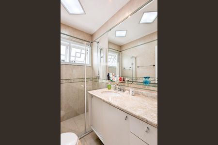 Casa para alugar com 600m², 4 quartos e 6 vagasBanheiro da suíte 3