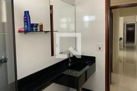 Apartamento para alugar com 70m², 2 quartos e 1 vaga Apartamento para alugar com 70m², 2 quartos e 1 vagaBanheiro Suite