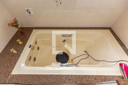 Casa à venda com 209m², 3 quartos e 4 vagas Casa à venda com 209m², 3 quartos e 4 vagasdetalhe do Banheiro