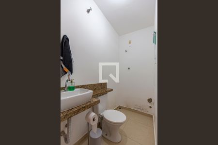 Casa à venda com 209m², 3 quartos e 4 vagas Casa à venda com 209m², 3 quartos e 4 vagasBanheiro 2