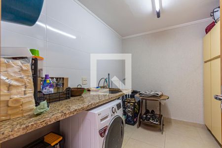 Casa à venda com 209m², 3 quartos e 4 vagas Casa à venda com 209m², 3 quartos e 4 vagasÁrea de Serviço