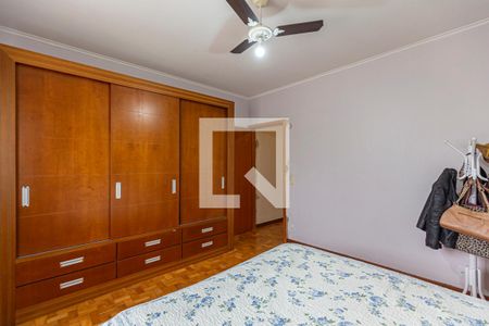 Casa à venda com 209m², 3 quartos e 4 vagas Casa à venda com 209m², 3 quartos e 4 vagasQuarto 1